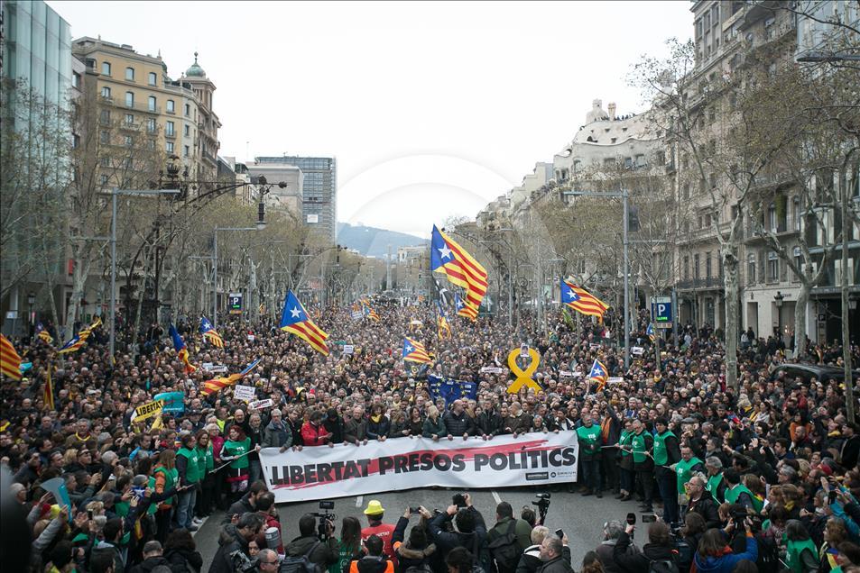 Protestas en contra del encarcelamiento de Carles Puigdemont	  