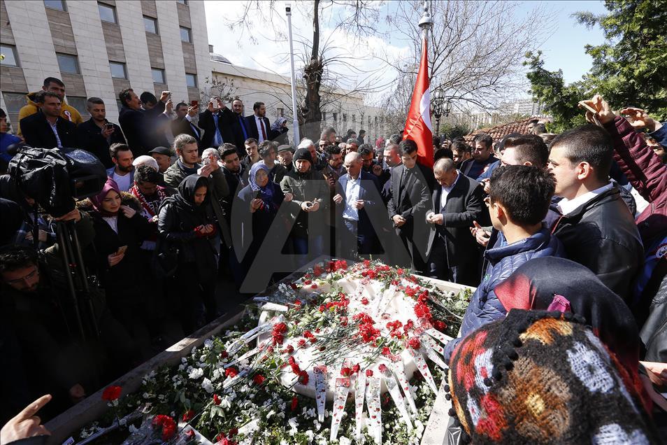 Muhsin Yazıcıoğlu, vefatının 9. yılında kabri başında anıldı