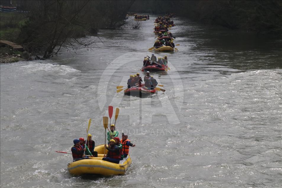 Melen Çayı'nda rafting sezonu açıldı