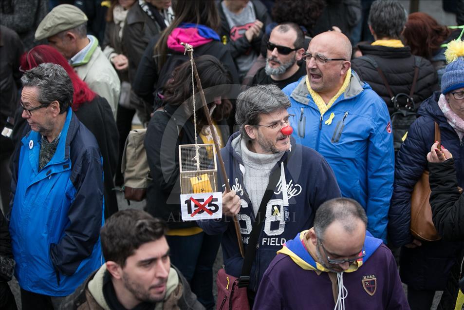 Eski Katalan lider Puigdemont'un Almanya'da gözaltına alınması