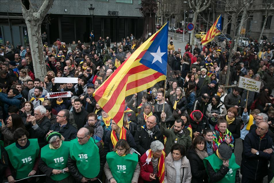 Eski Katalan lider Puigdemont'un Almanya'da gözaltına alınması
