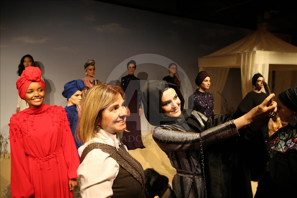 Tesettürlü top model Halima Aden 'Desert Dream' koleksiyonunda podyuma çıktı 