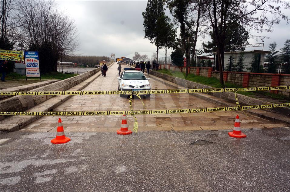 DSİ tıkanan Meriç Köprüsü'nün gözlerini temizledi