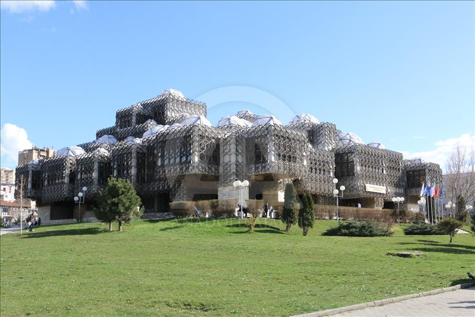 Priştine'nin sembolü: "Kubbeli Kütüphane"