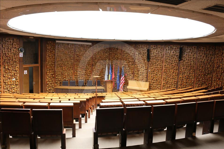 Priştine'nin sembolü: "Kubbeli Kütüphane"