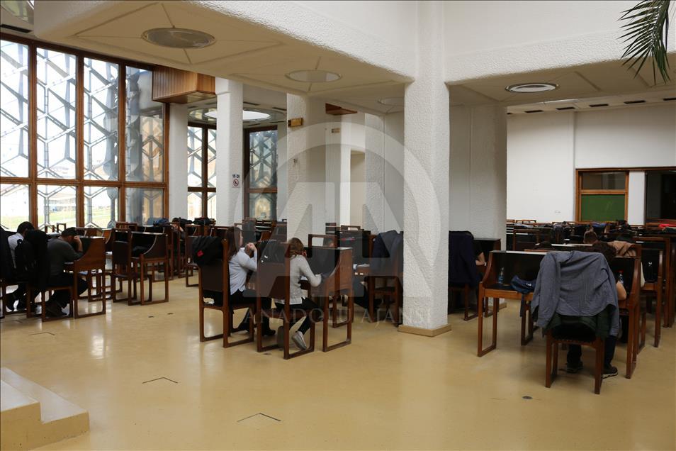 Priştine'nin sembolü: "Kubbeli Kütüphane"