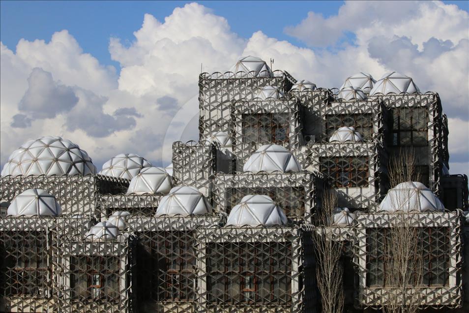 Priştine'nin sembolü: "Kubbeli Kütüphane"