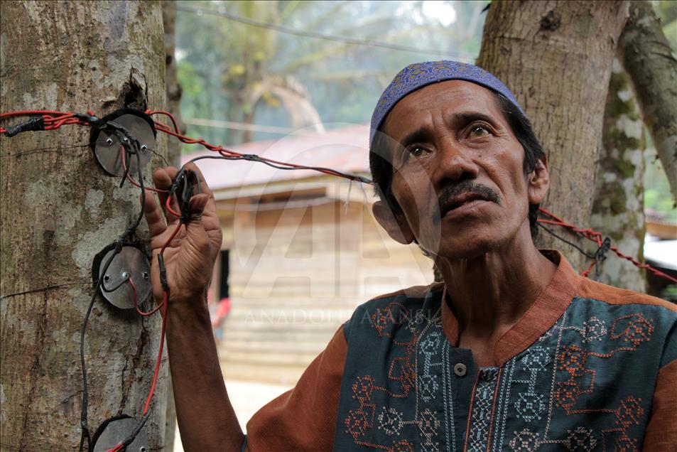 Sebagian warga Desa Simpang, Aceh Timur masih hidup tanpa listrik