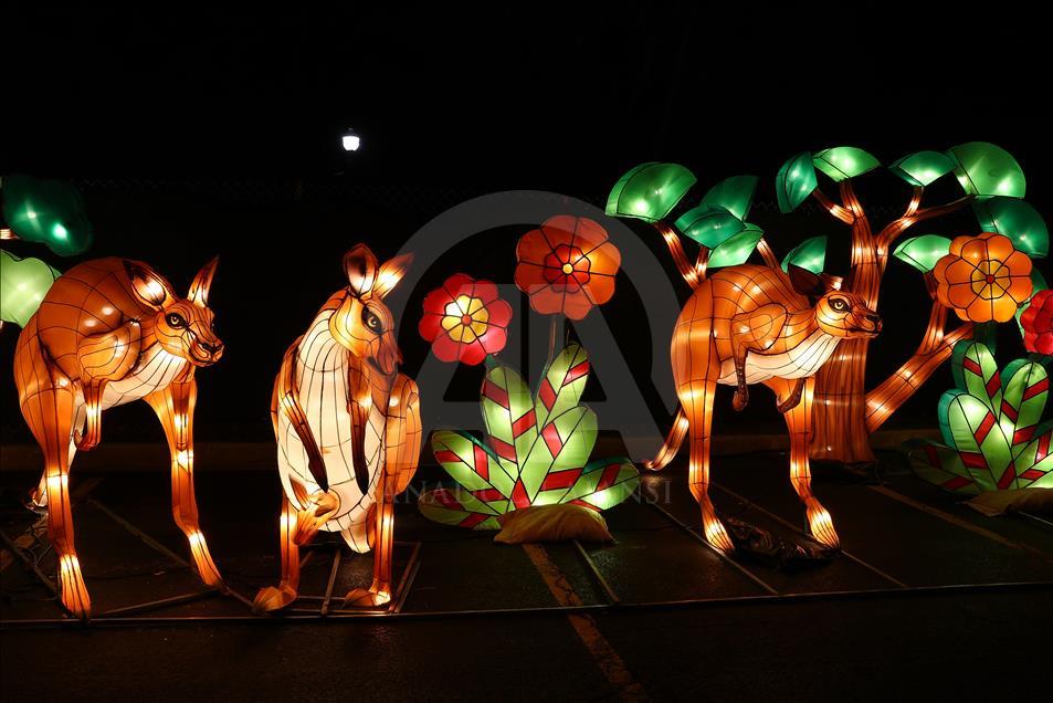 Festival lampu-lampu naga di Chicago, AS