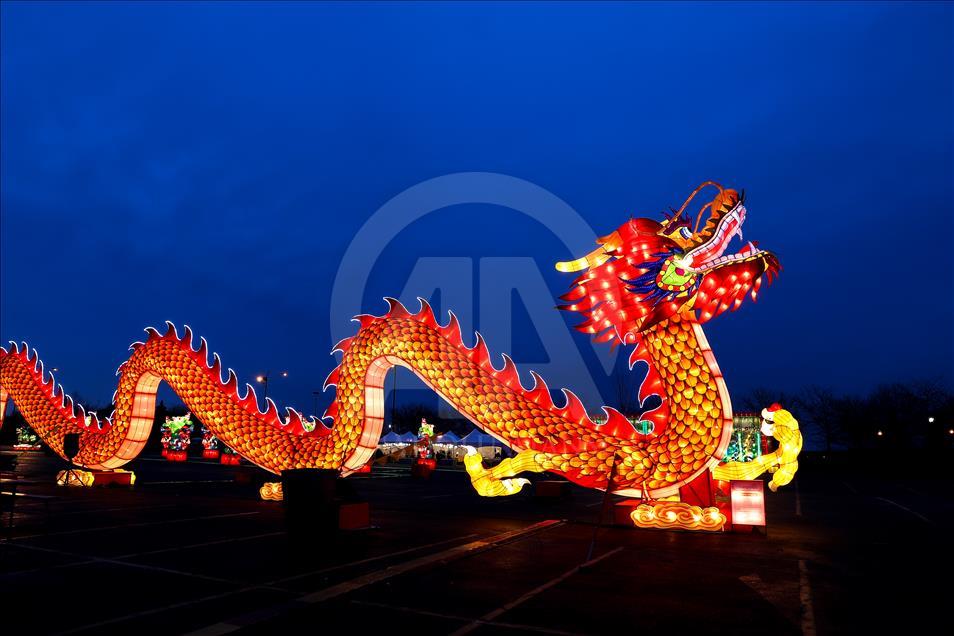 Festival lampu-lampu naga di Chicago, AS