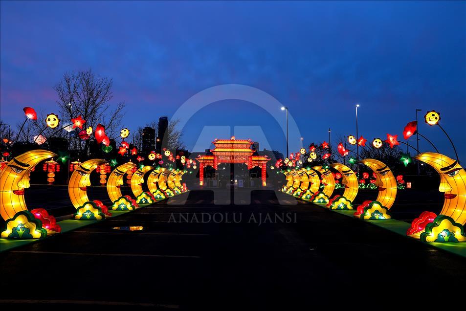 Festival lampu-lampu naga di Chicago, AS