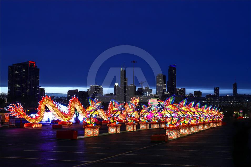 Festival lampu-lampu naga di Chicago, AS