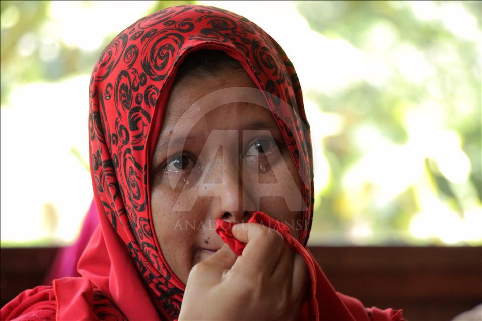 Sebagian warga Desa Simpang, Aceh Timur  masih hidup tanpa listrik