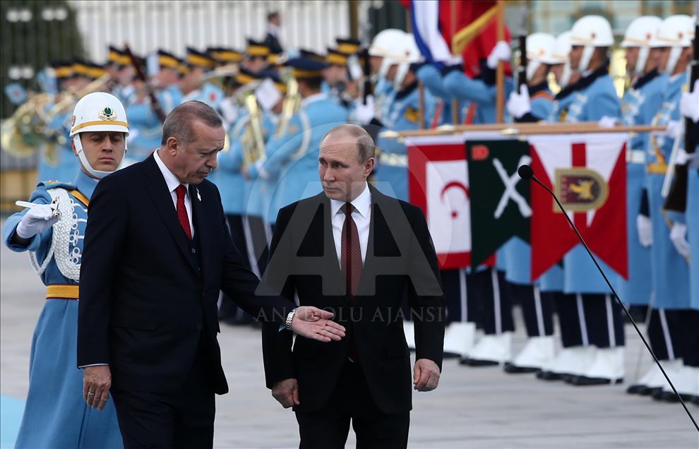 Cumhurbaşkanı Erdoğan, Putin'i resmi törenle karşıladı