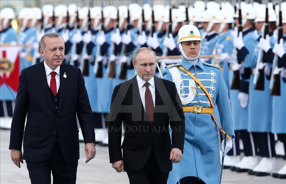 Cumhurbaşkanı Erdoğan, Putin'i resmi törenle karşıladı