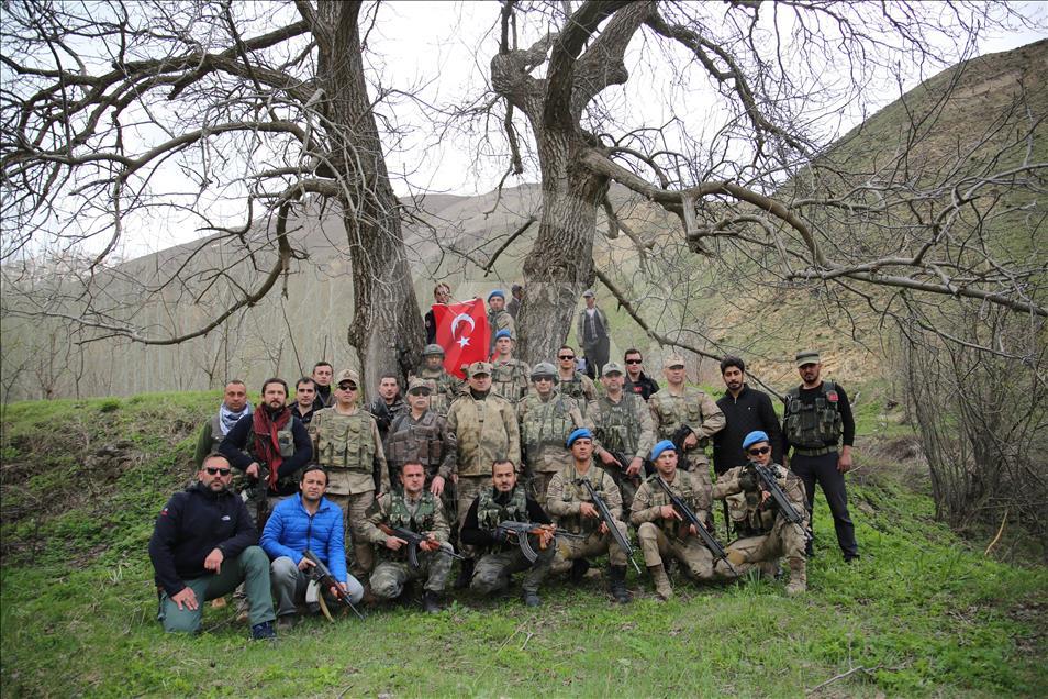 Mehmetçik karlı dağları teröristlere dar ediyor