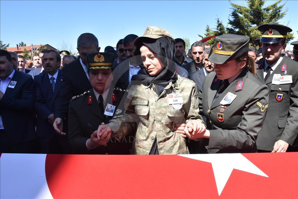 Şehit Pehlivan son yolculuğuna uğurlandı