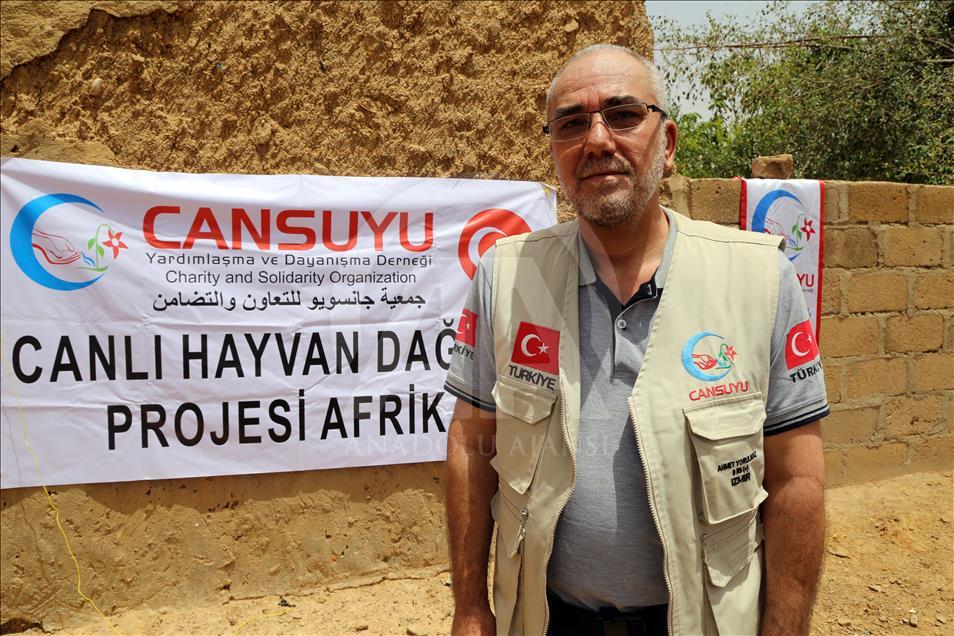 Cansuyu'ndan Afrikalılara "canlı hayvan" desteği