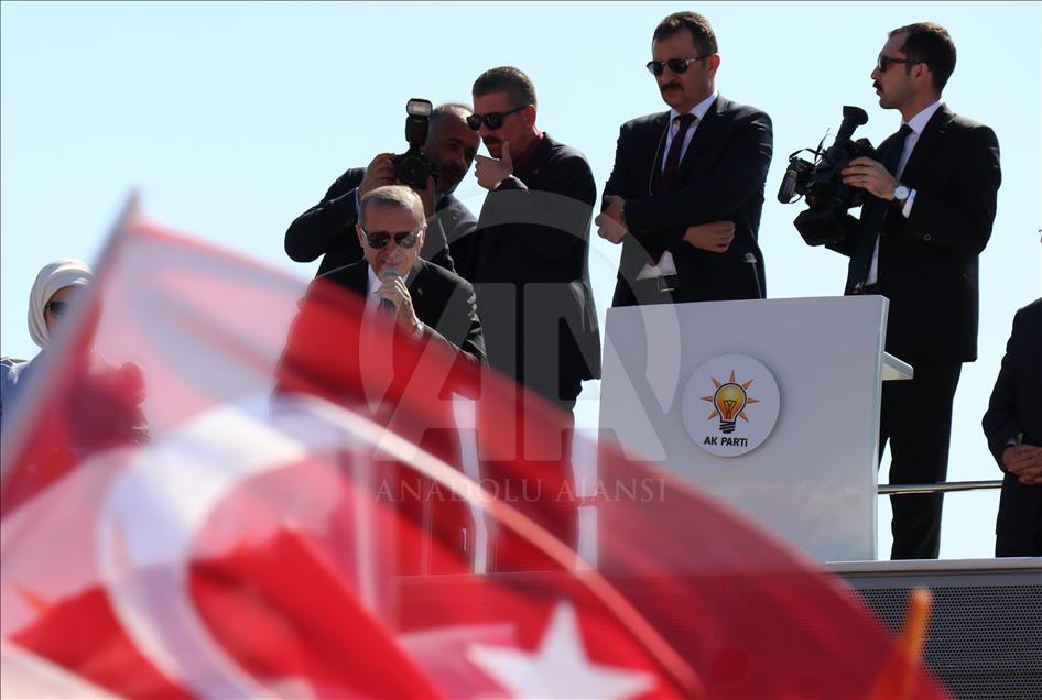 Erdoğan, AK Parti Siirt 6. Olağan Kongresi'nde konuşma yaptı
