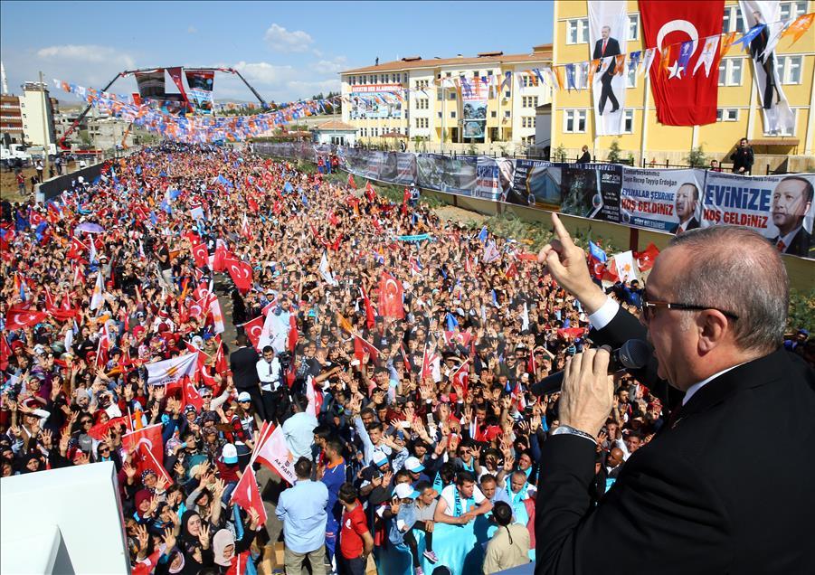 Erdoğan, AK Parti Siirt 6. Olağan Kongresi'nde konuşma yaptı