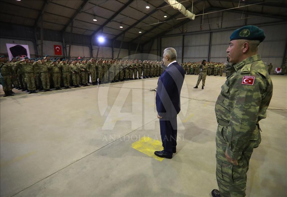Başbakan Yıldırım Kabil'de Mehmetçik'le buluştu
