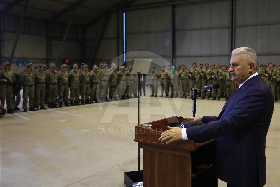 Başbakan Yıldırım Kabil'de Mehmetçik'le buluştu