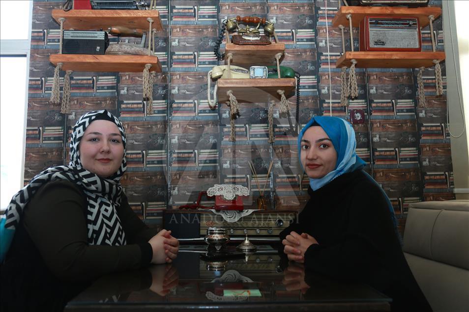 Müşterilerini Yeşilçam'ın yıldızlarının görselleriyle ağırlıyor