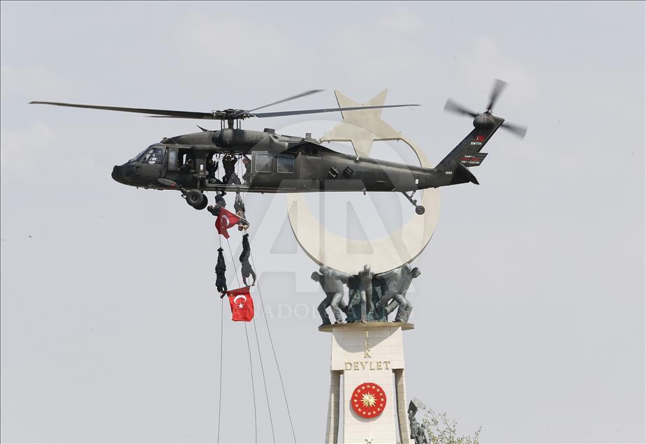 Erdoğan, Soylu ve beraberindeki polis heyetini Külliye'de kabul etti