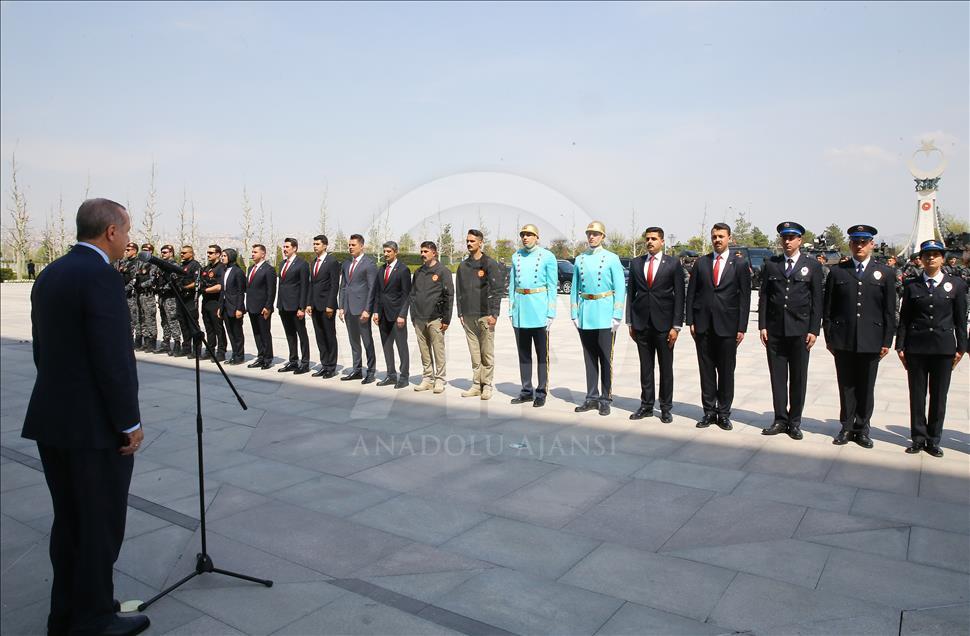 Erdoğan, Soylu ve beraberindeki polis heyetini Külliye'de kabul etti