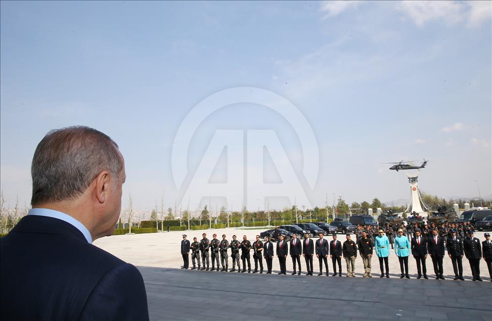Erdoğan, Soylu ve beraberindeki polis heyetini Külliye'de kabul etti