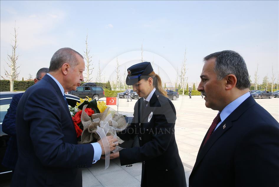 Erdoğan, Soylu ve beraberindeki polis heyetini Külliye'de kabul etti