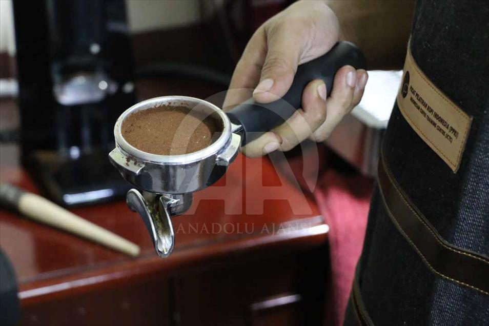 "El café de calidad de Indonesia crece en áreas volcánicas"