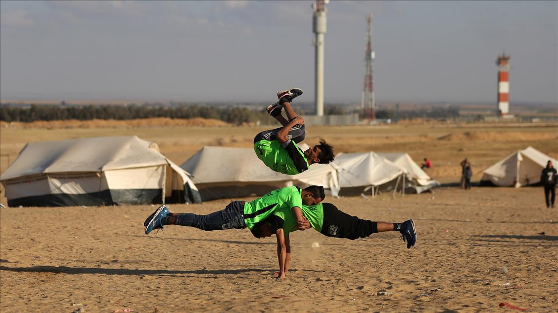 Parkour athletes in Gaza