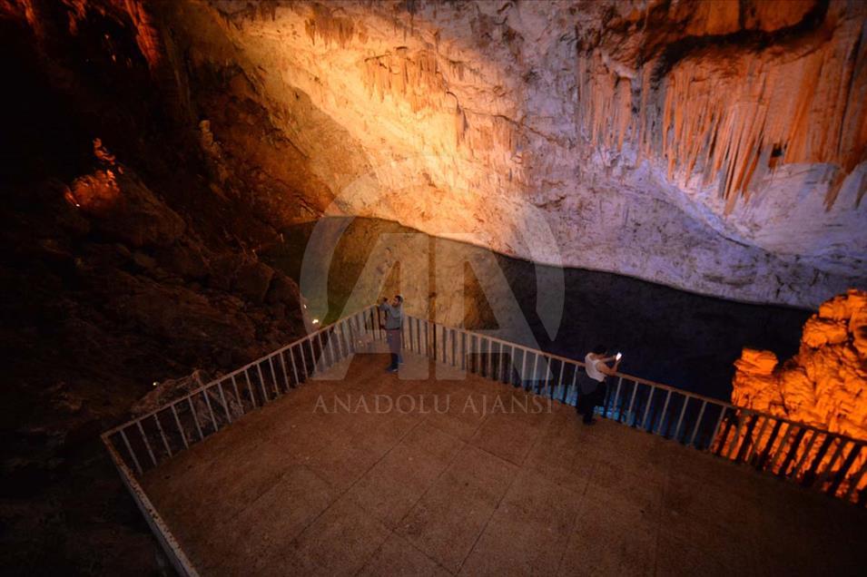 Viaje al periodo glaciar en la Cueva de Gilindire