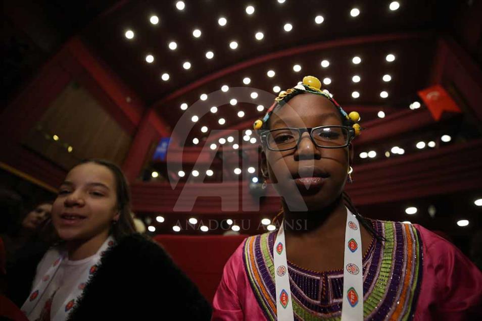 Turquía : empezó el Festival Internacional de los Niños de la TRT