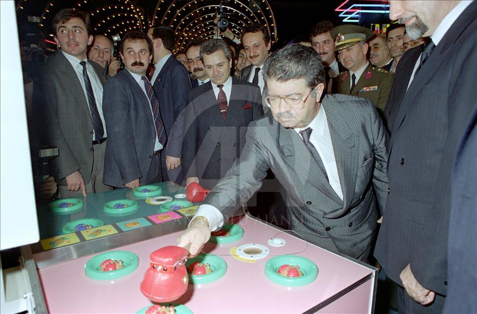 Cumhurbaşkanı Turgut Özal