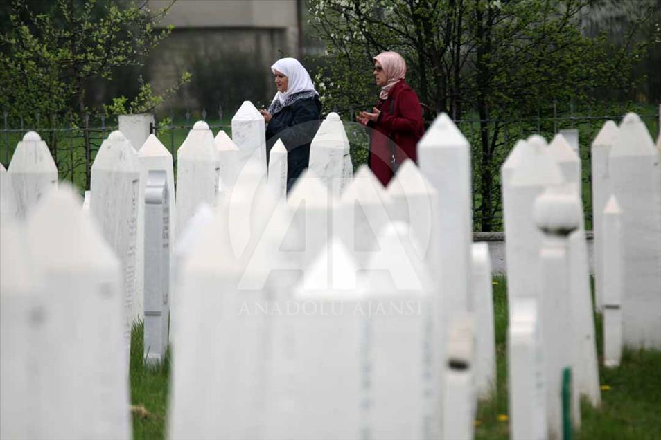 Bosnios conmemoran el aniversario 25 de la masacre de Ahmići
