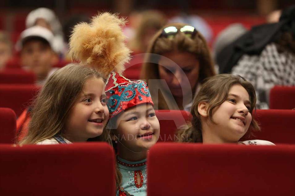 Turquía : empezó el Festival Internacional de los Niños de la TRT