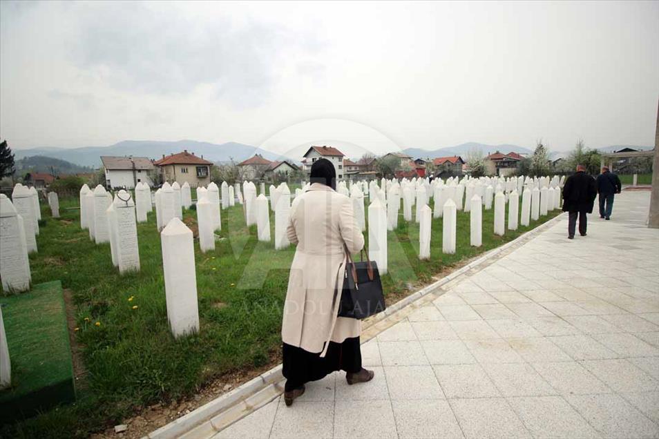 Bosnios conmemoran el aniversario 25 de la masacre de Ahmići