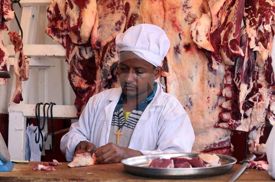 Los etíopes siguen comiendo carne cruda pese advertencias