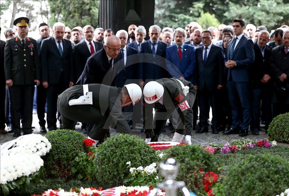 8. Cumhurbaşkanı Özal'ın vefatının 25. yılı