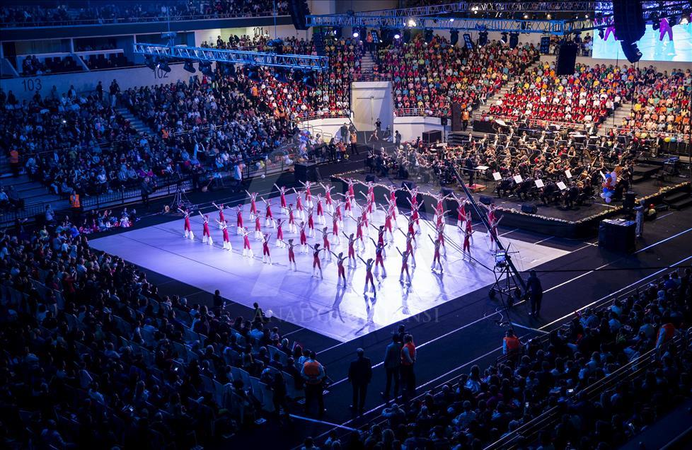 CSO ilk kez bin 500 çocukla konser verdi