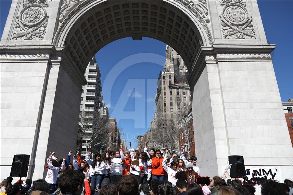 Students rally against gun violence in New York