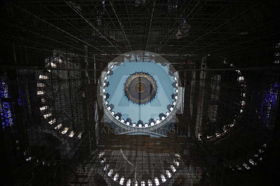 Construcción de la mezquita de Camlica en Estambul