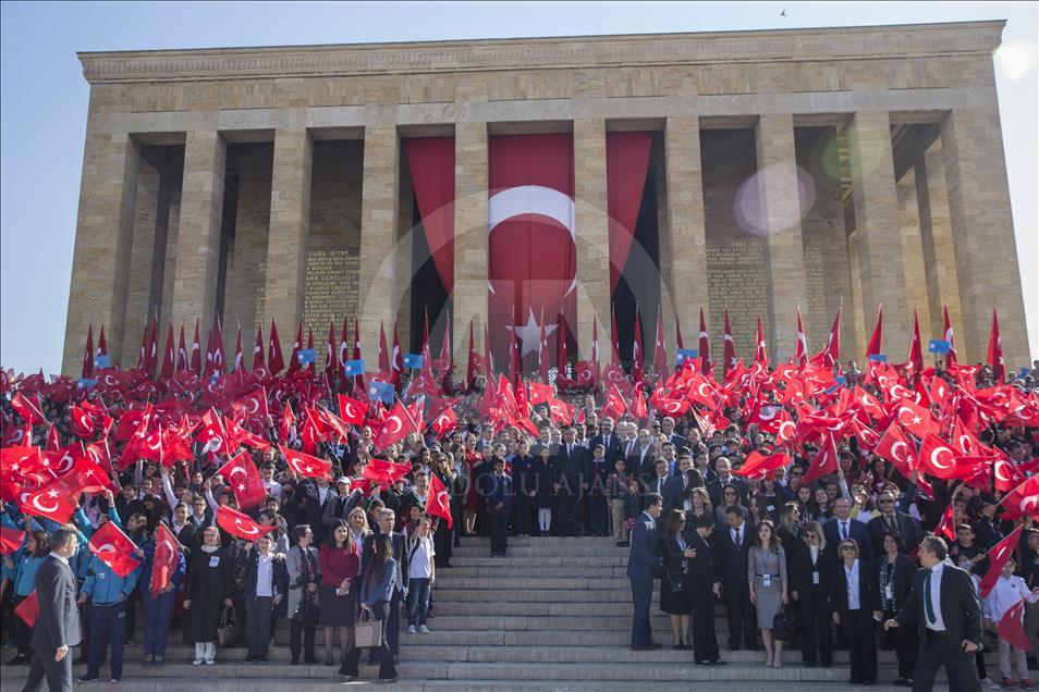 Turqia shënon Ditën e Sovranitetit Kombëtar dhe Fëmijëve
