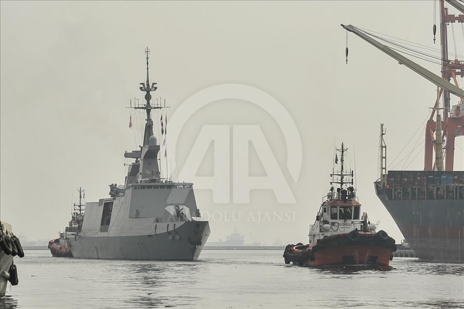 Angkatan Laut Perancis Jeanne d'Arc tiba di Jakarta