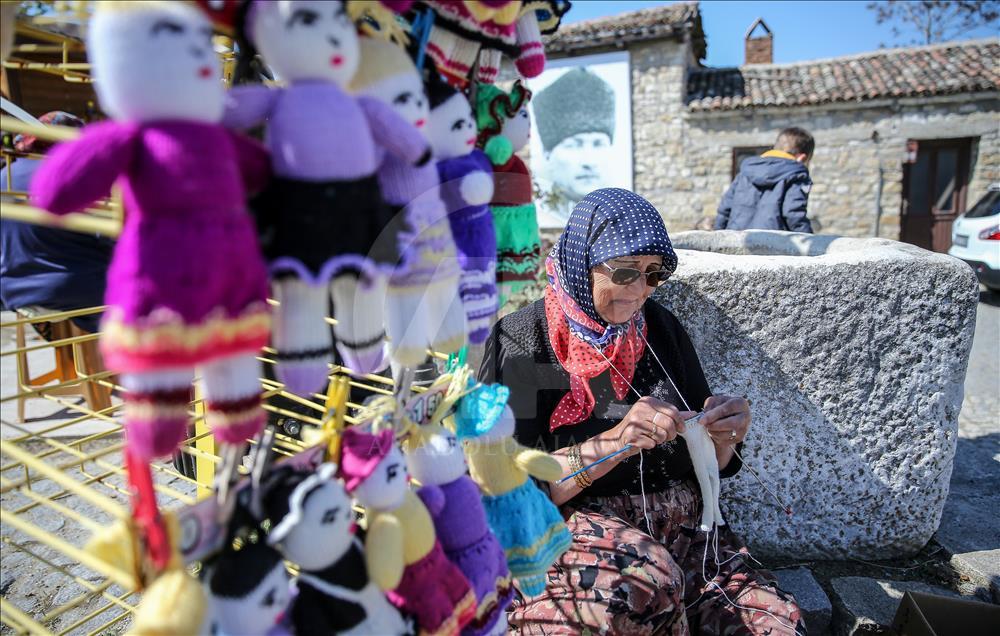 "Bayraklı köy"ün kadınlarının 103. yıl mesaisi
