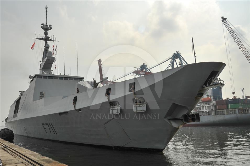 Angkatan Laut Perancis Jeanne d'Arc tiba di Jakarta