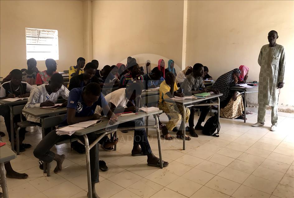 Batı Afrika'nın en büyük hafızlık okullarından Koki Enstitüsü ayakta kalmaya çalışıyor