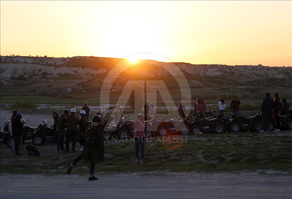 Kapadokya'da doğanın gösterisi: "Gün batımı"
